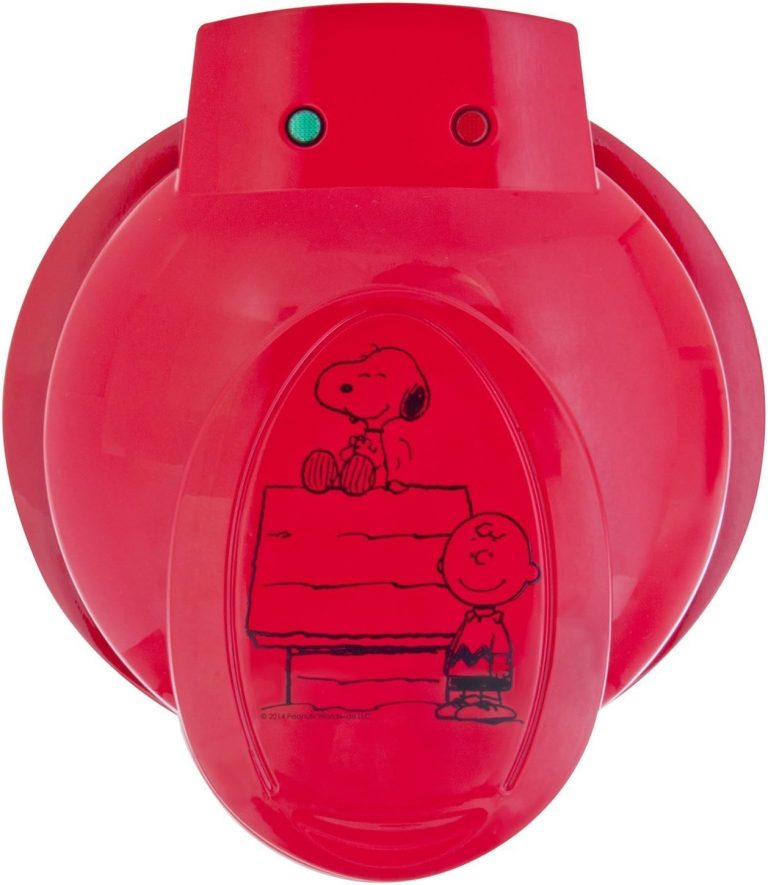 Smart World WM‐6S Peanuts Snoopy and Charlie Brown Waffle Maker, Red
